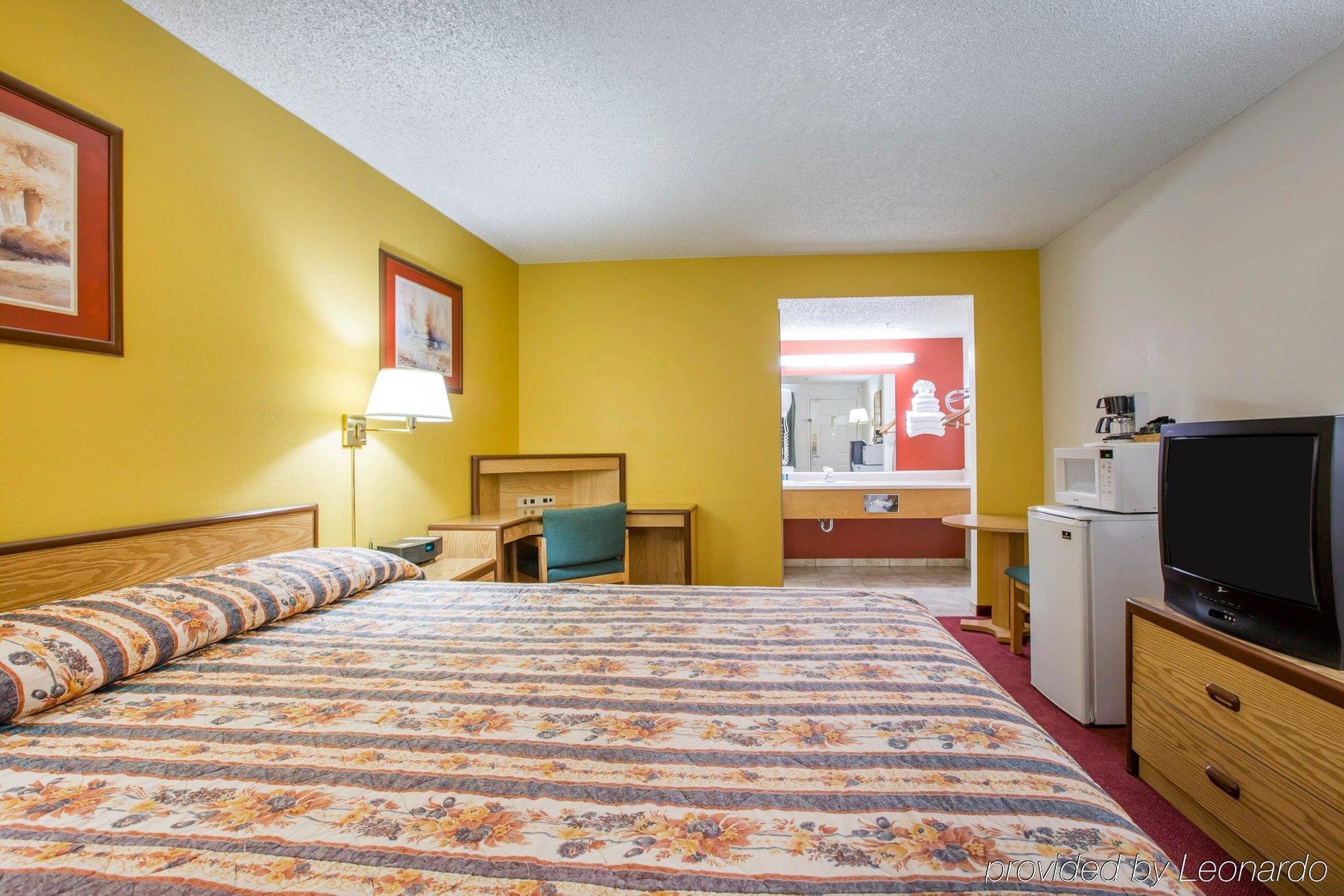 Motel 6-Fresno, Ca - Yosemite Hwy Exteriör bild