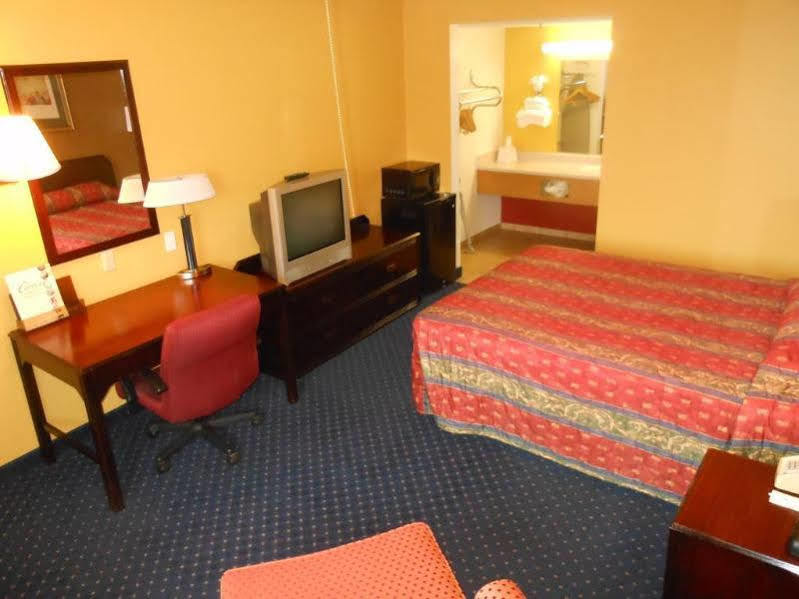 Motel 6-Fresno, Ca - Yosemite Hwy Exteriör bild